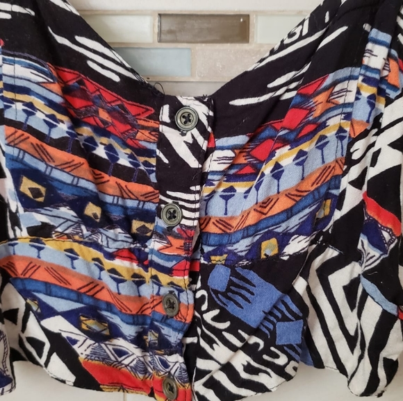 🌠Ellie🌠 aztec print crop top - Picture 4 of 4